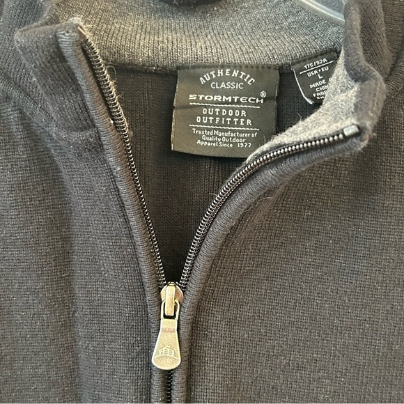 Black and Gray Zip Up Sweater Cozy and Classic - Picture 3 of 9